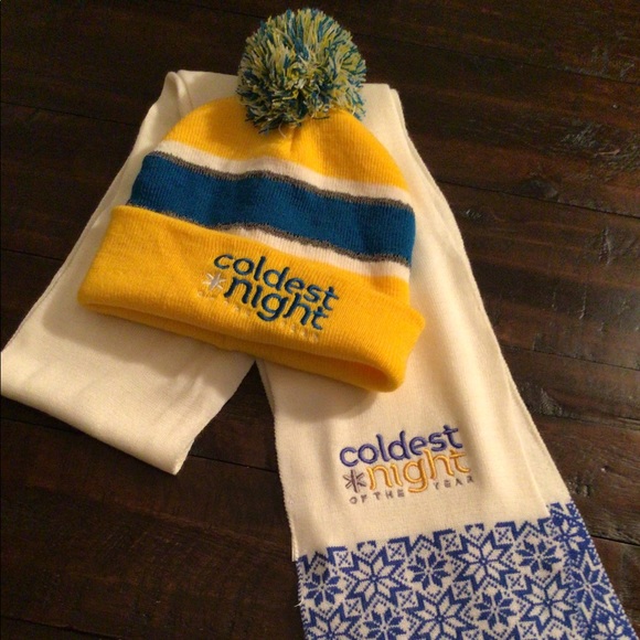 Coldest Night of the Year Accessories - Collector Coldest Night of the Year Touque & Scarf